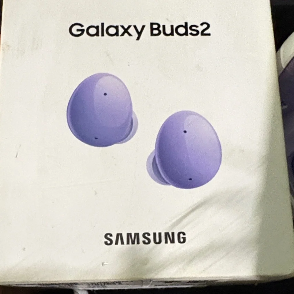 Samsung White Earbud Headphones